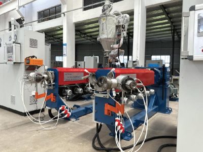 Double layer co-extrusion line
